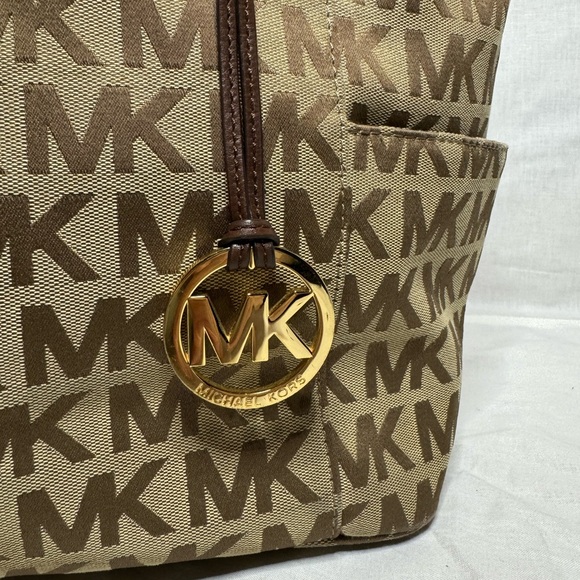 EUC - Michael Kors “Anabelle” jet set signature canvas tote and matching wallet - Picture 11 of 17